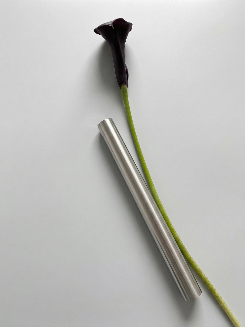 Pillar | Vase with Magnetic Base