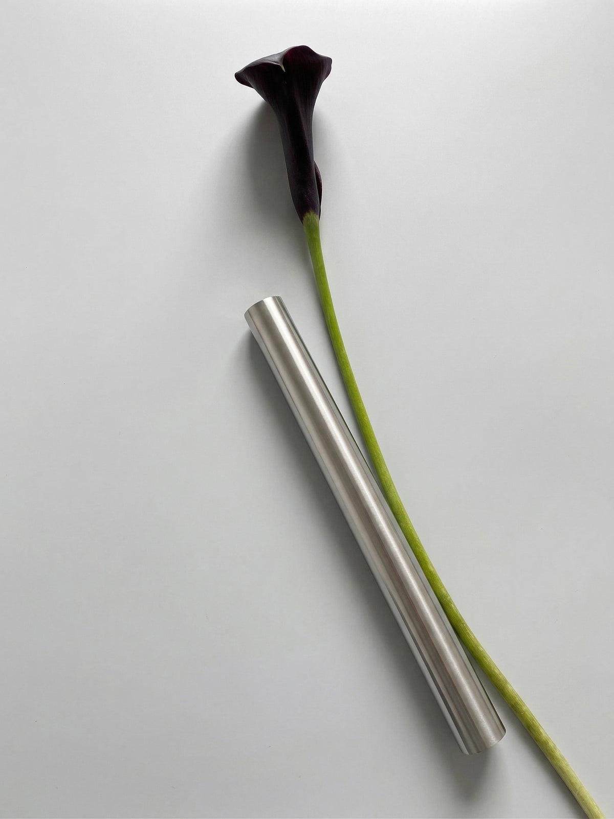 Pillar | Vase with Magnetic Base