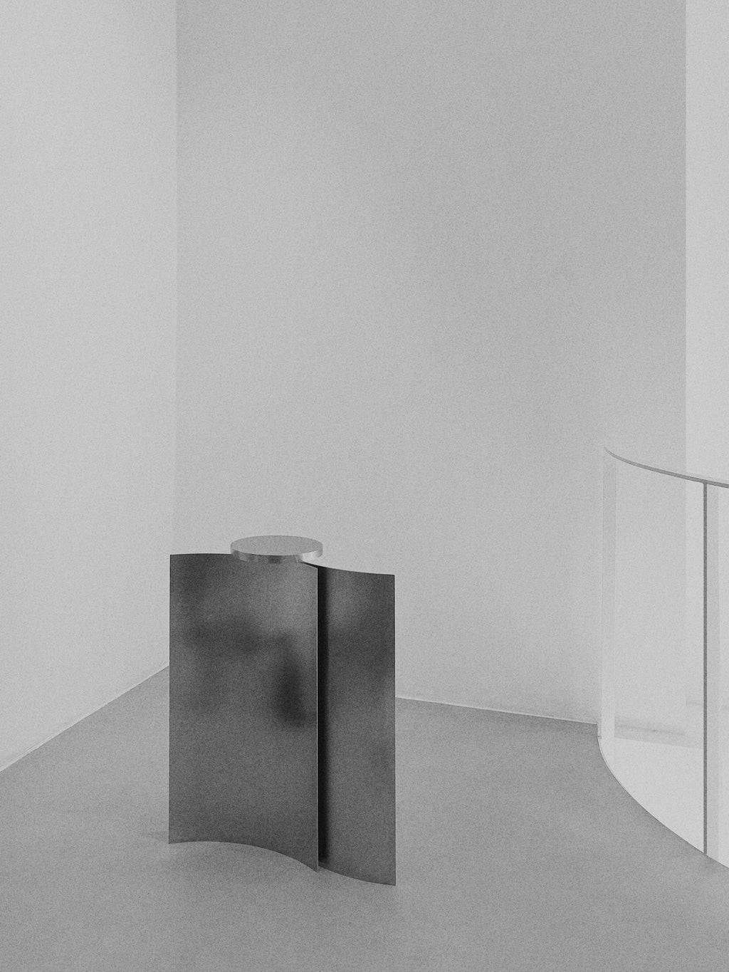 ASYMPTOTE | SIDE TABLE