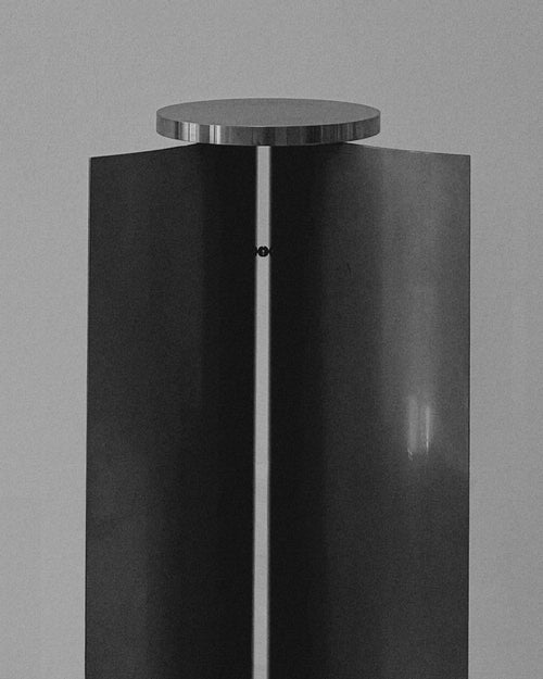 ASYMPTOTE / SIDE TABLE
