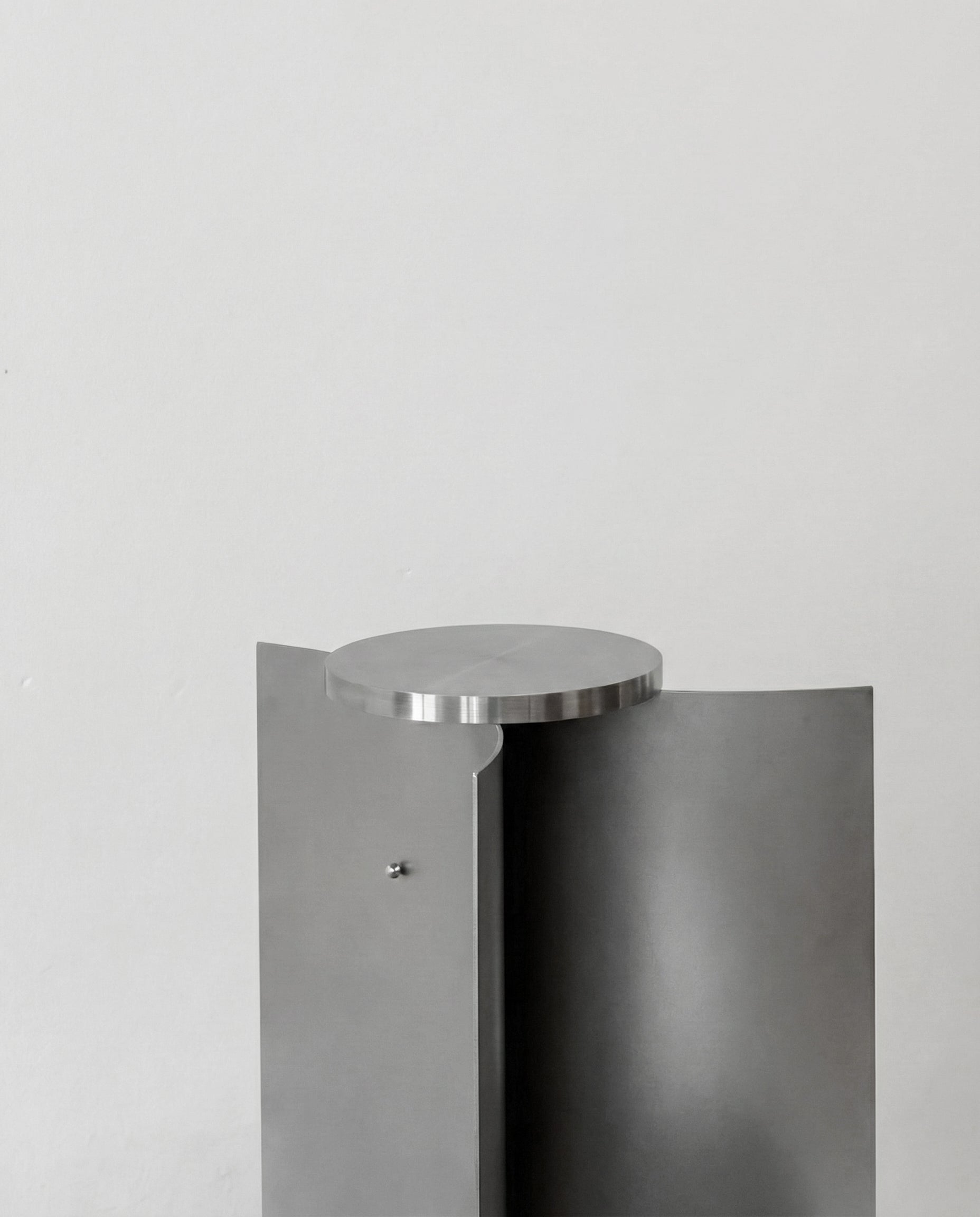 ASYMPTOTE / SIDE TABLE