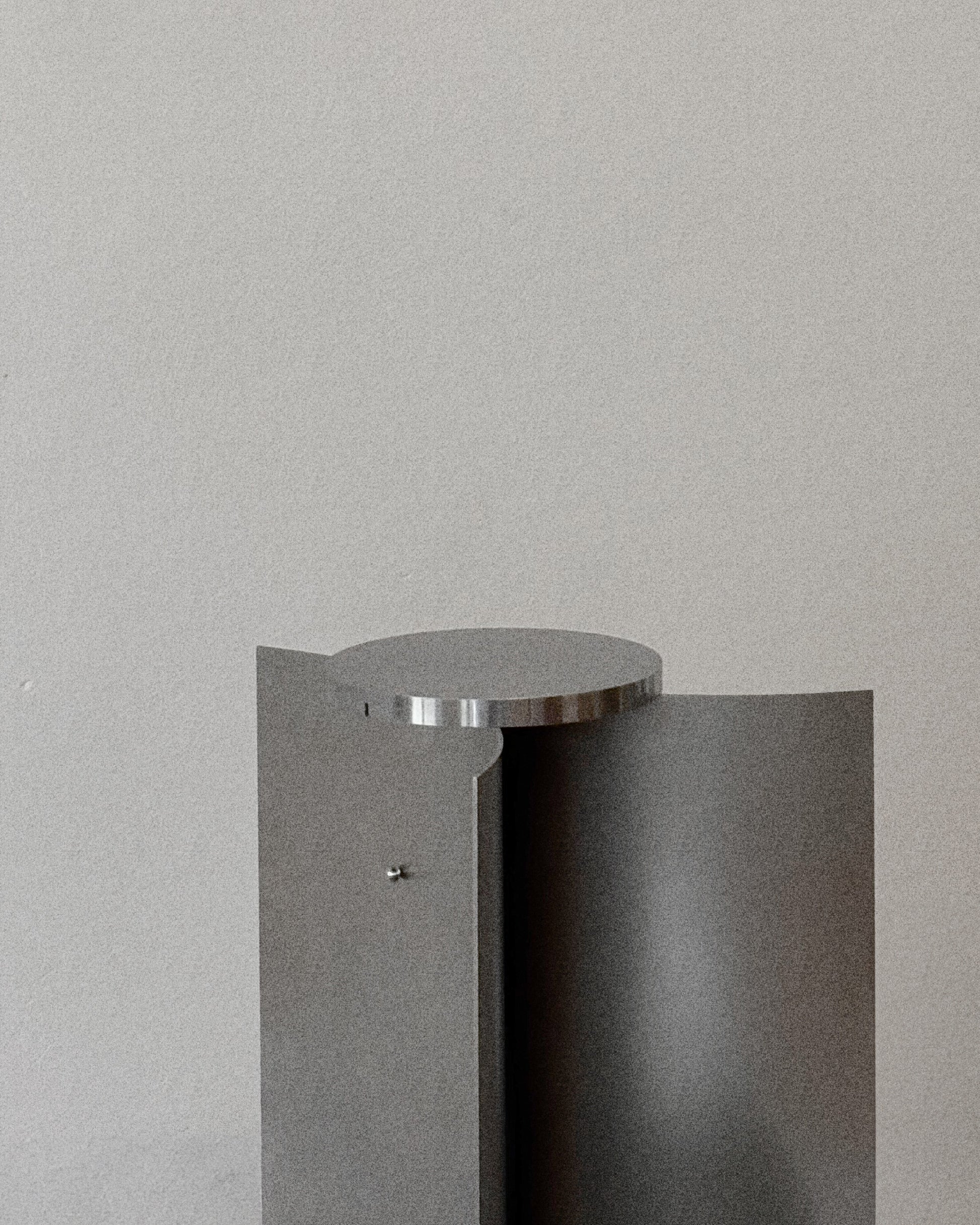 ASYMPTOTE / SIDE TABLE